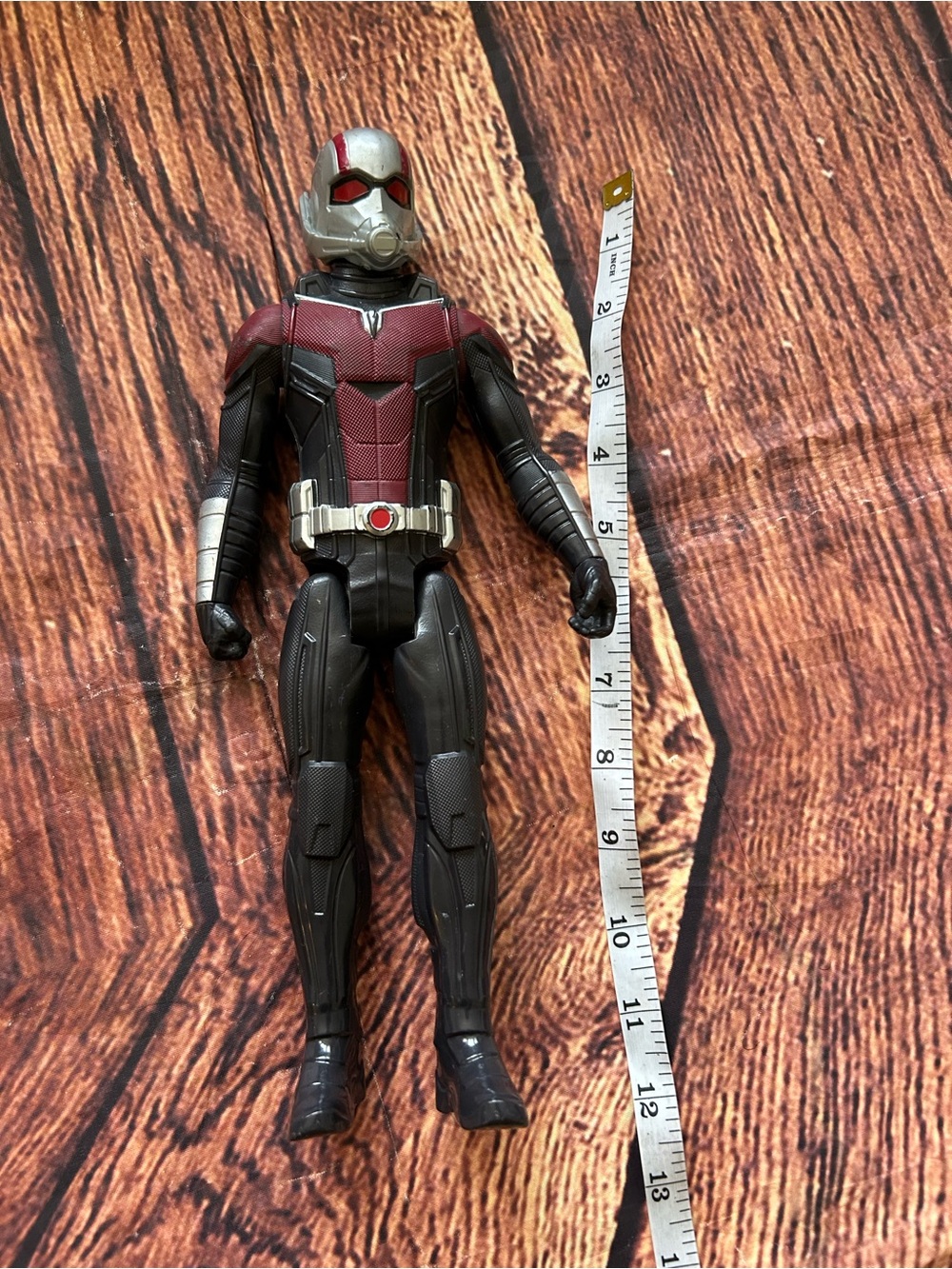 Hasbro Marvel Ant-Man 12 Inch Action Figure Titan Hero Power FX 2017 Wasp Movie - Picture 6 of 6
